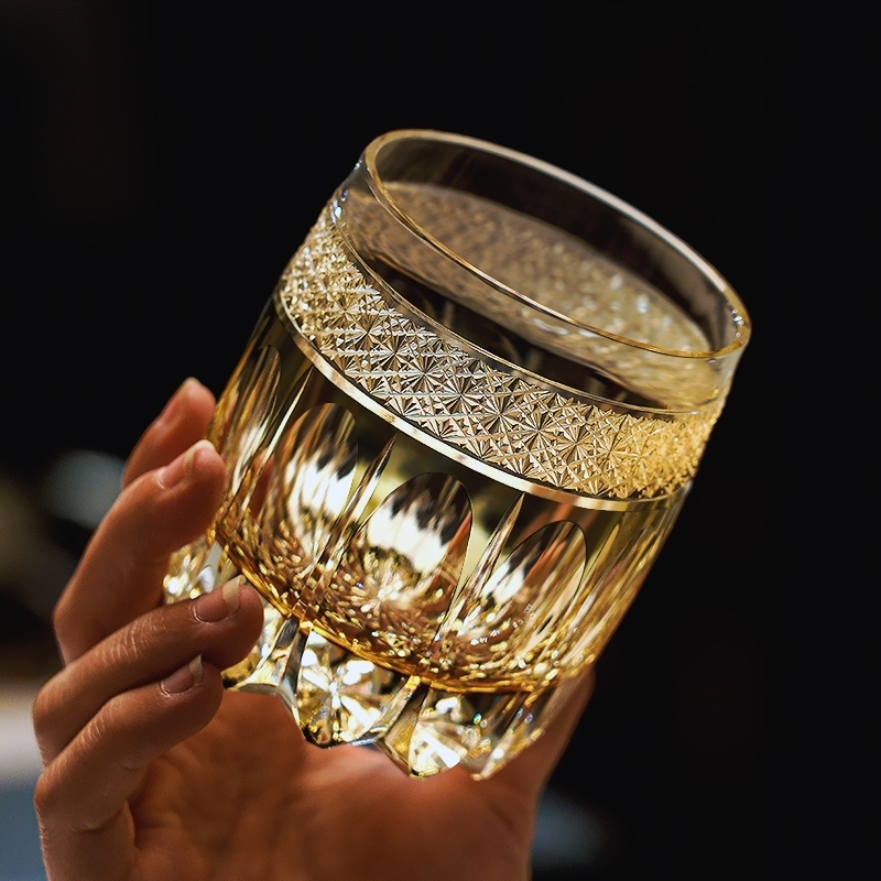 Wine To Beer To Liquor - Coupe à la main guerrier armure