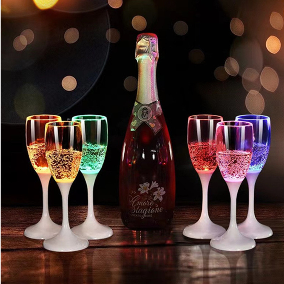 Tasses à LED Clignotant existe - Whisky Beer And Wine avis et prix